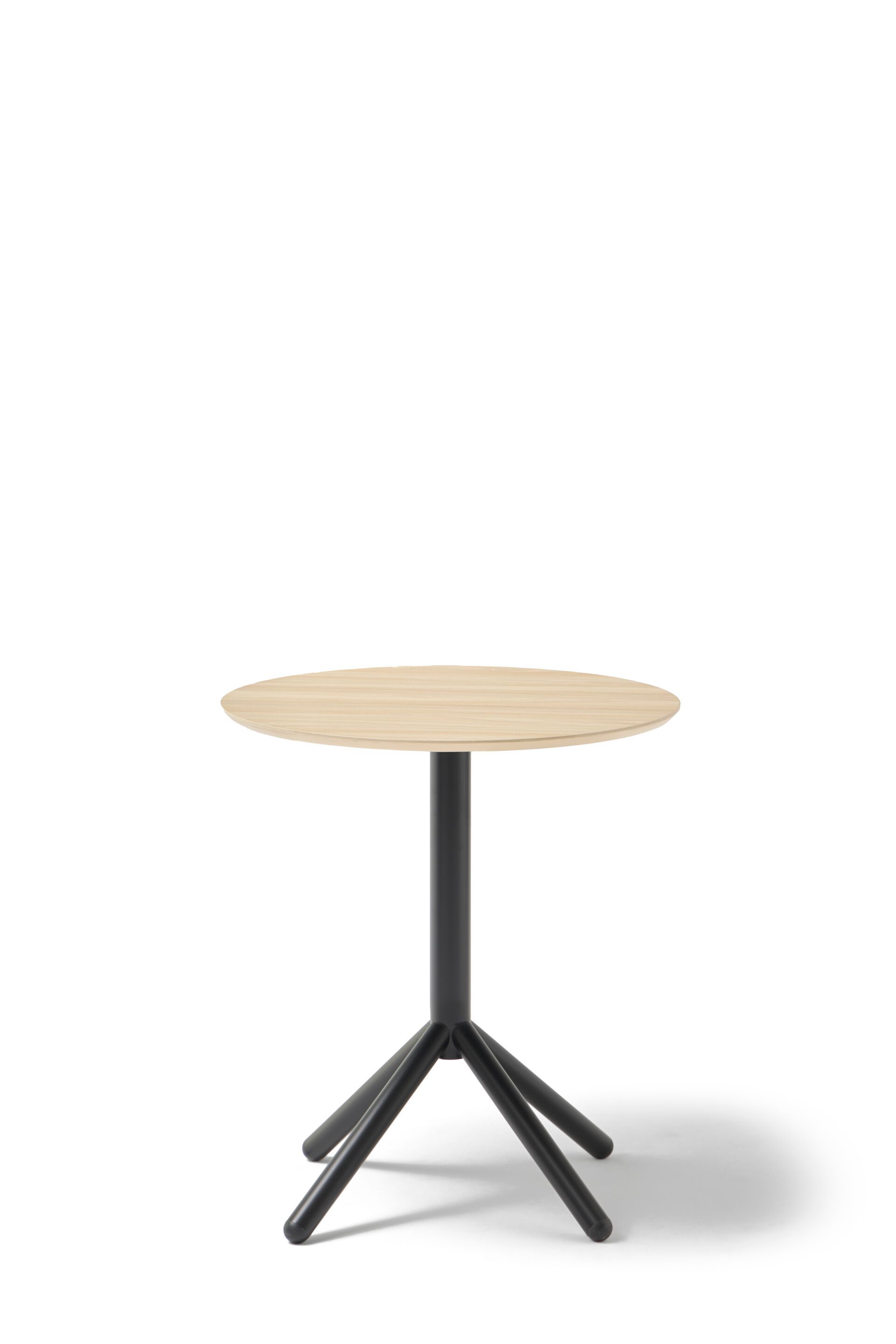 Круглый стол из ясеня Blasco&Vila Nomad ARCH-00132056 - Вид №1