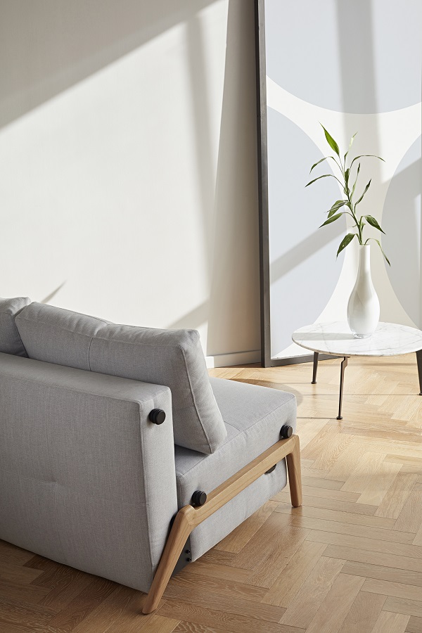 Диван Cubed 160 Deluxe с подушками и деревянными ножками, гранит Innovation Living CUBEDS10 - Вид №1