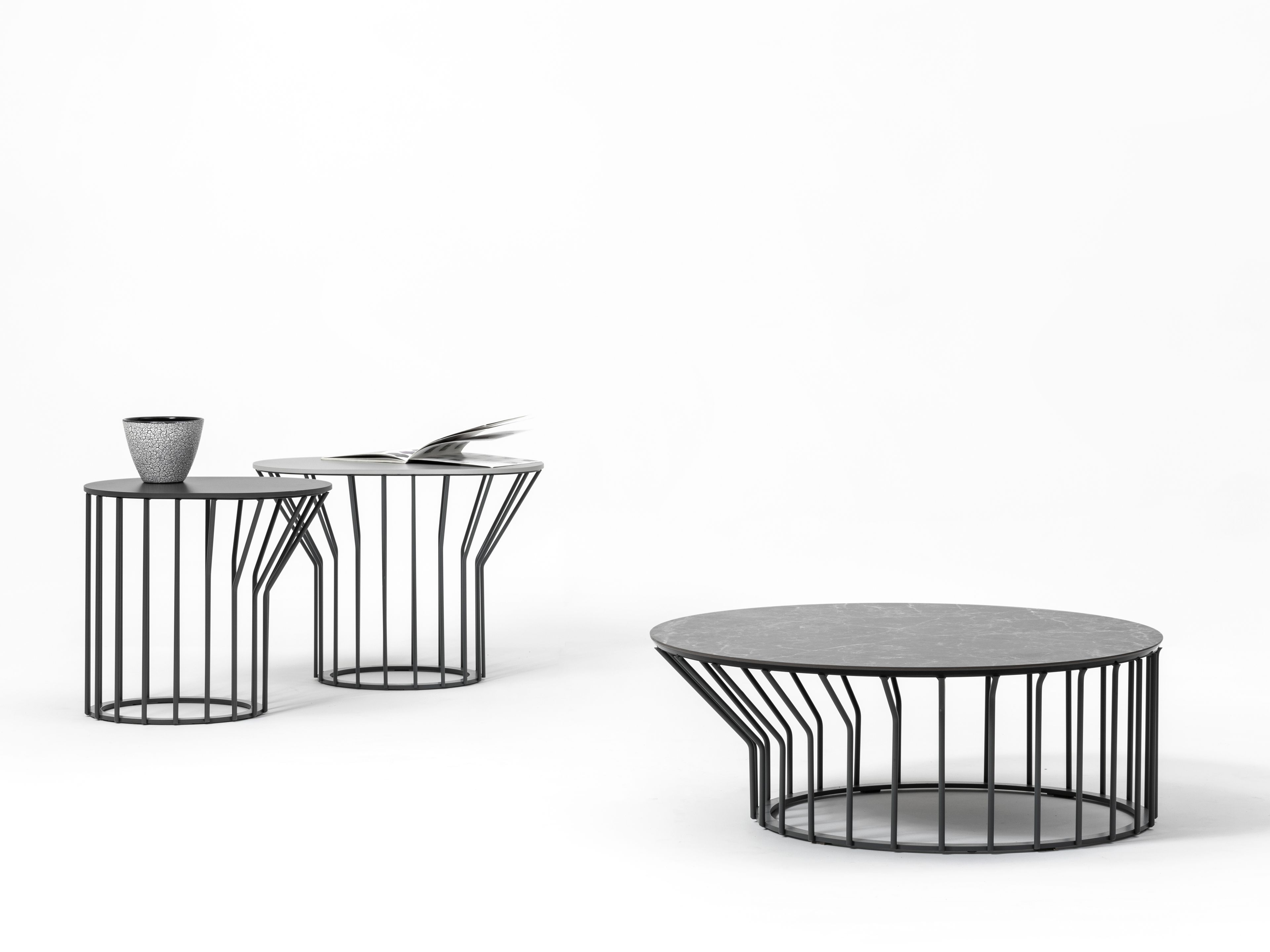 Низкий металлический журнальный столик для гостиной TrabA' JUMP ARCH-00143533 - Вид №3