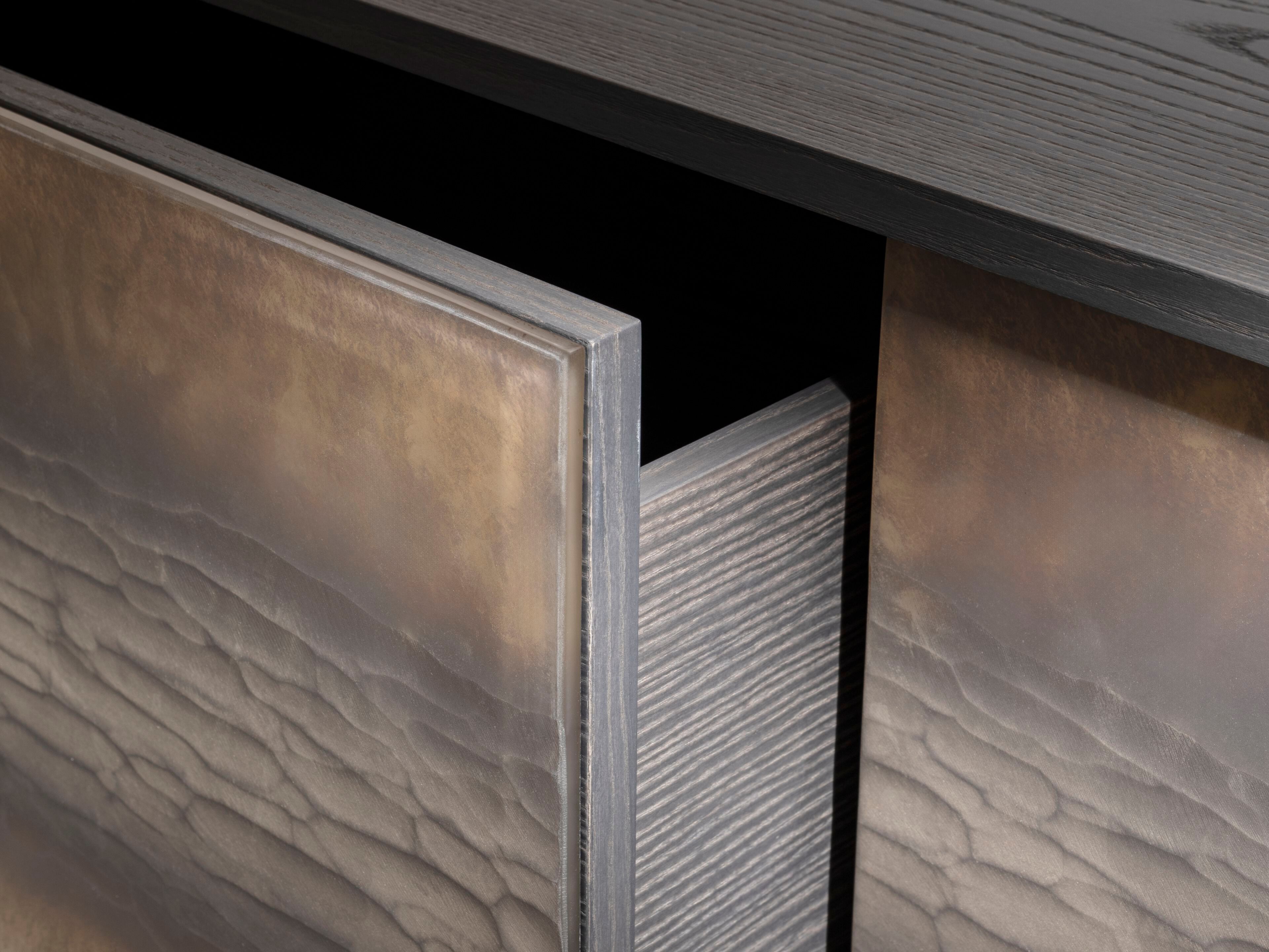 Деревянный и стеклянный шкаф для телевизора с ящиками ARTE VENEZIANA Langhe ARCH-00077127 - Вид №2