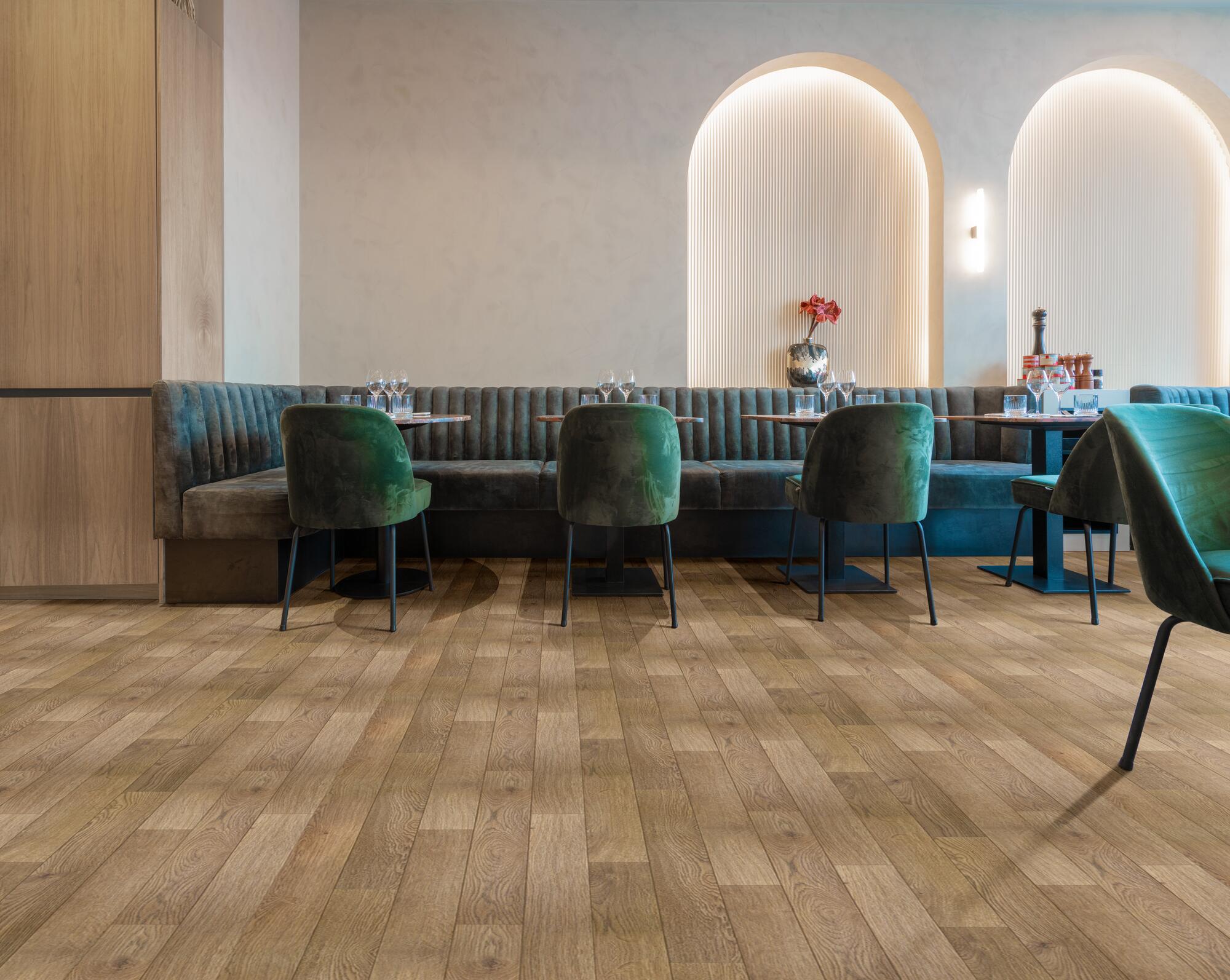 Нескользящий виниловый пол с эффектом дерева BEAUFLOR Titan ARCH-00048797 - Вид №2