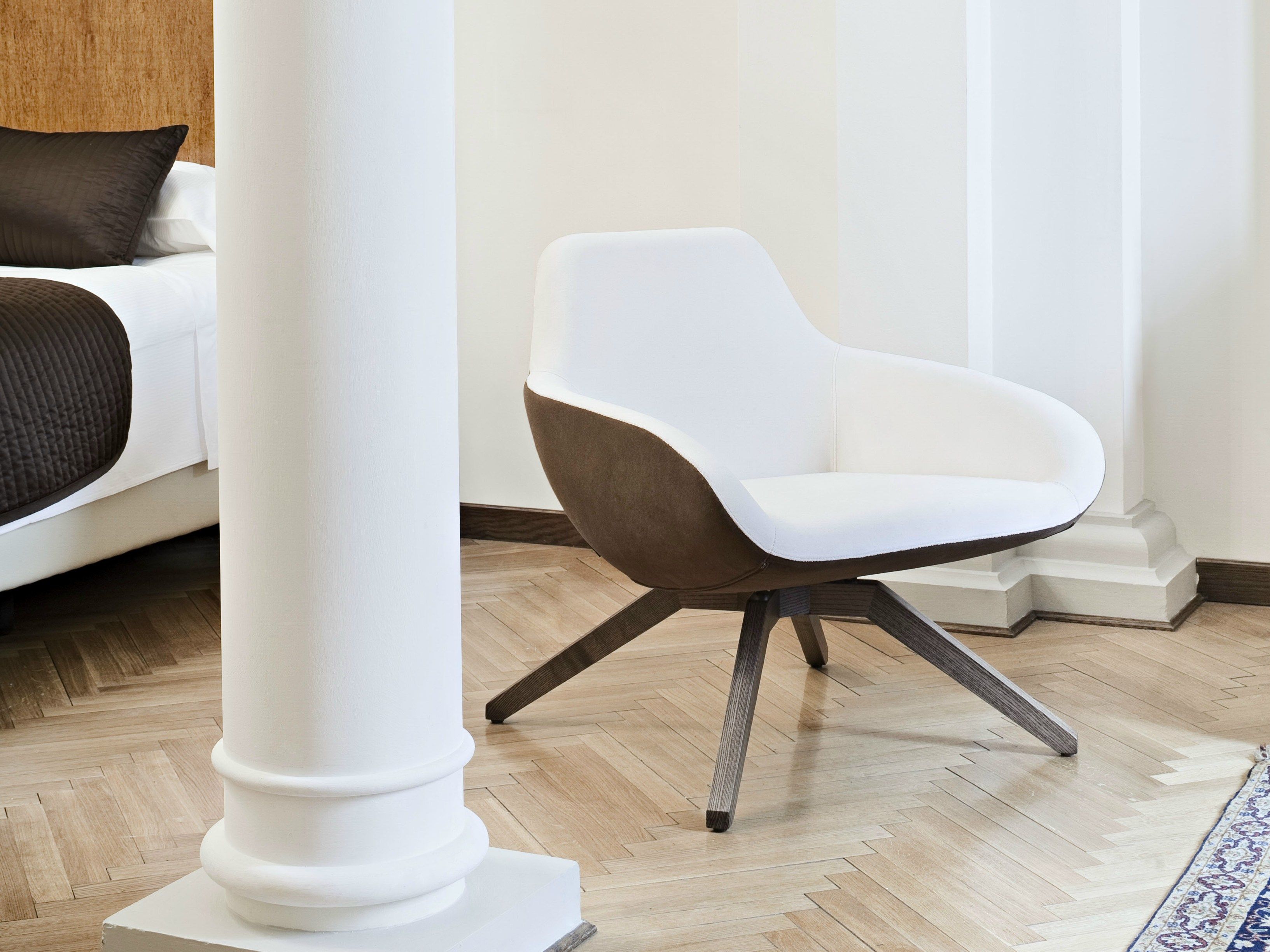 Кресло на насесте из ткани ALMA DESIGN X Big ARCH-00071125 - Вид №4