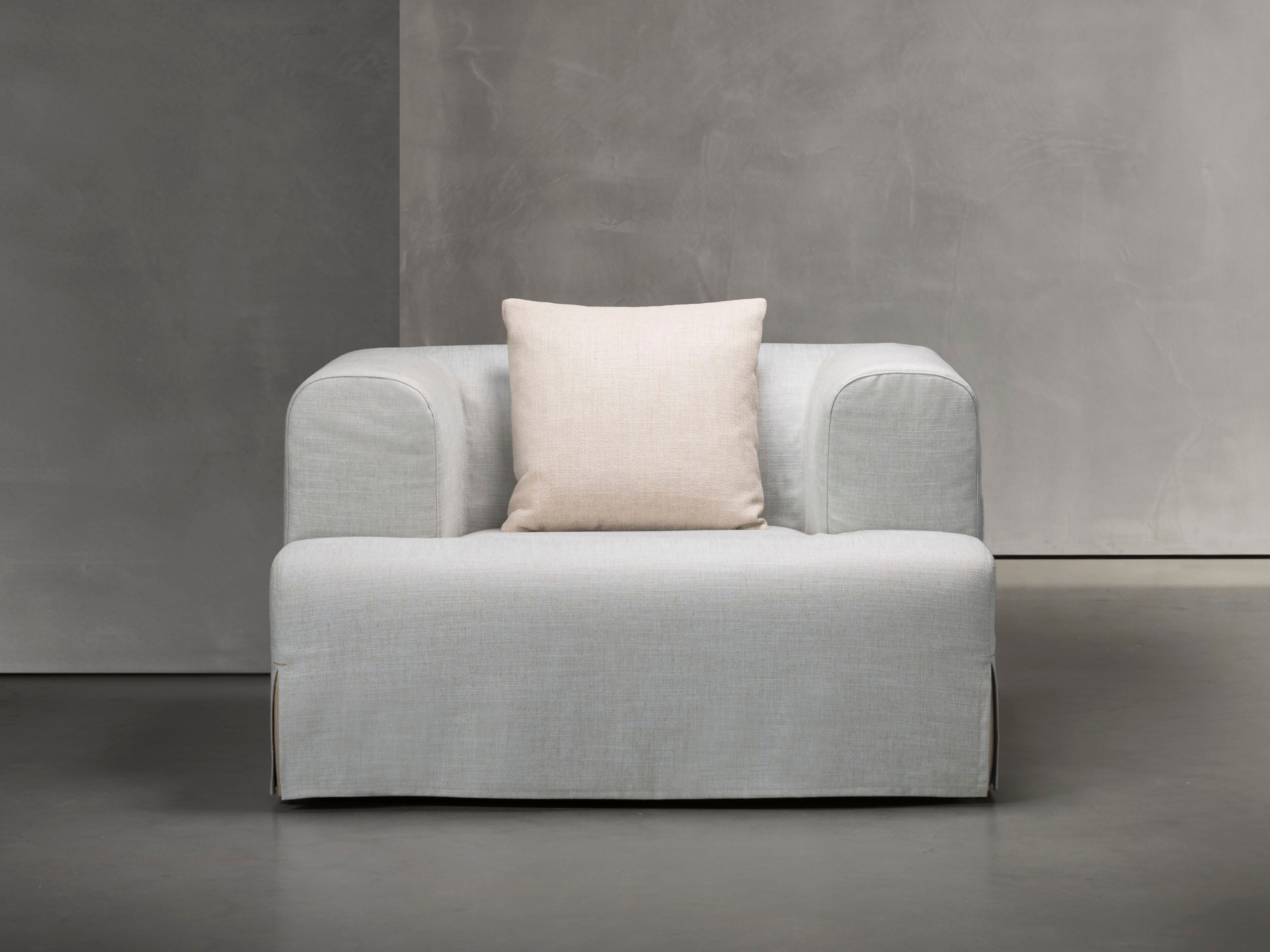 Тканевое кресло с подлокотниками Piet Boon Isa ARCH-00140430