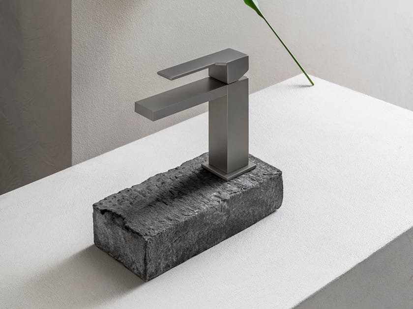 Однорычажный смеситель для раковины с автоматическим сливом QD Magistro Lab приложение ARCH-00050040