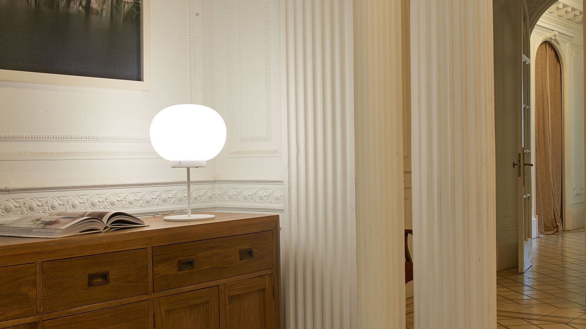 Светодиодная настольная лампа из опалового стекла luxcambra ARCH-00027242 - Вид №2