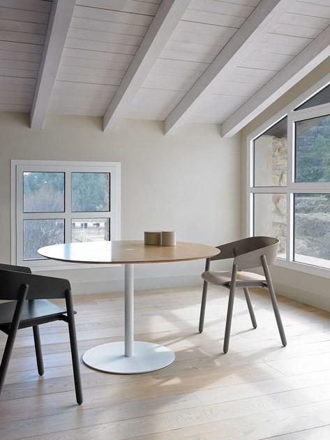 Punt Круглый деревянный стол на контракт sun-id-1507302 - Вид №2