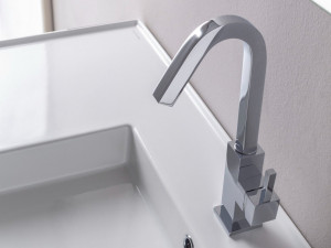 Латунный однорычажный смеситель для раковины