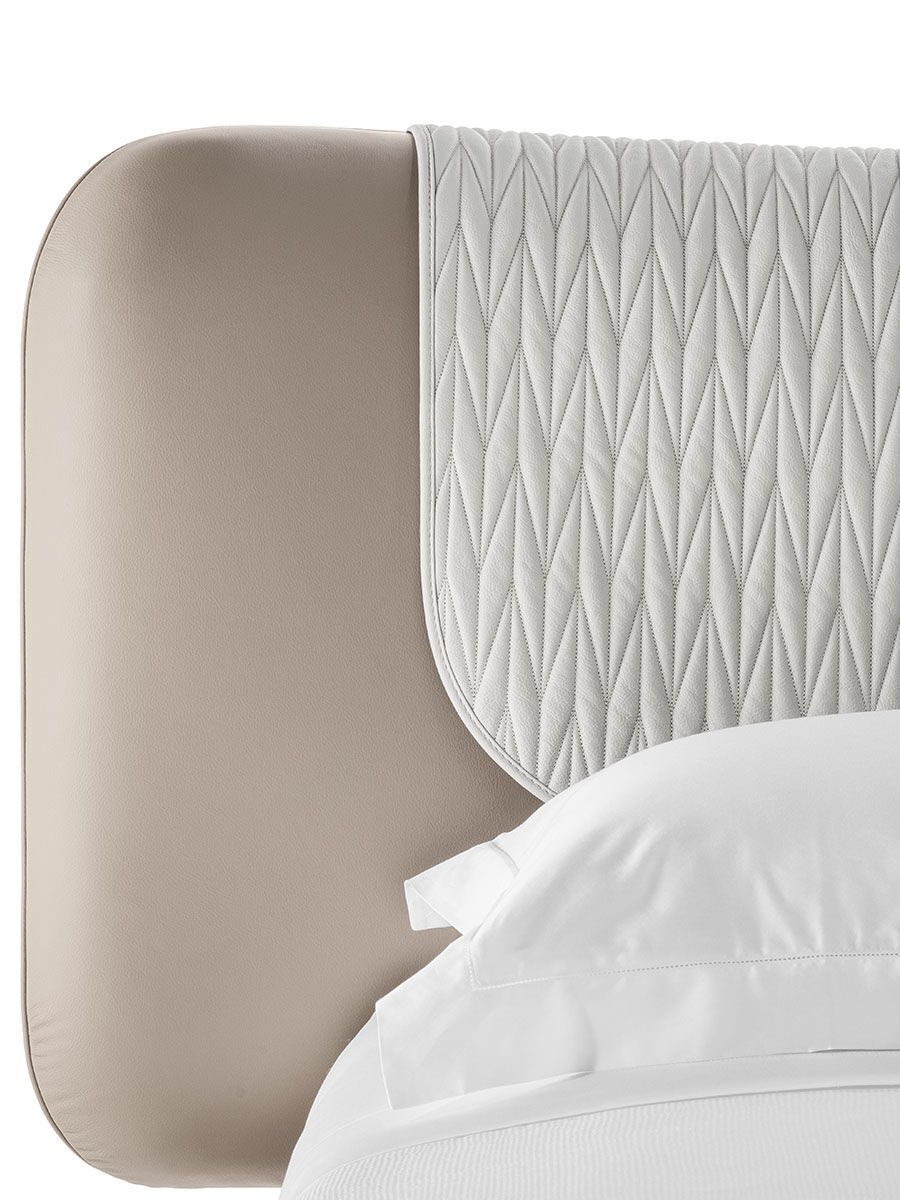 Двуспальная кровать с мягким изголовьем Poltrona Frau коллекция-мебель и аксессуары ARCH-00102801 - Вид №4