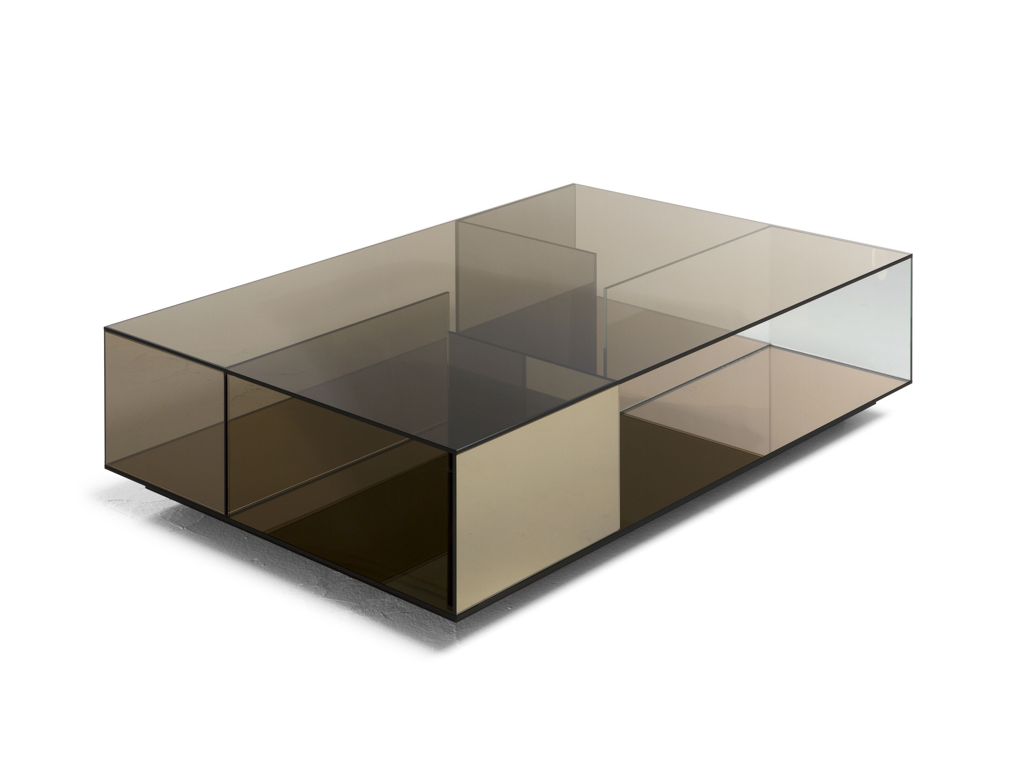 Стеклянный прямоугольный низкий журнальный столик с колесами Natuzzi Italia LABIRINTO ARCH-00124626