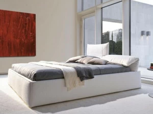 Désirée divani Двуспальная кровать с мягким изголовьем