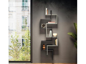 Деревянный подвесной книжный шкаф