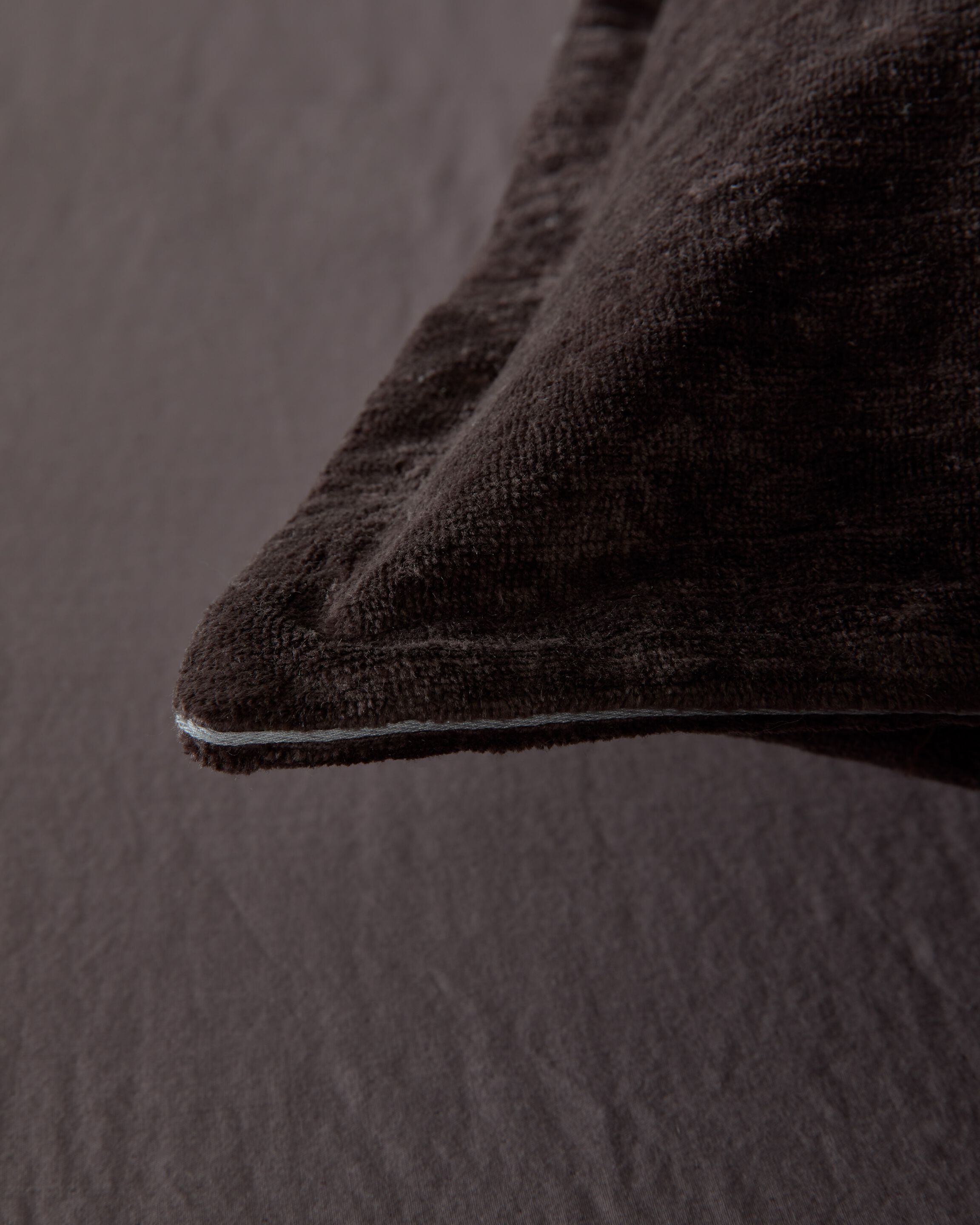 Квадратная подушка из ткани Society Limonta девиз ARCH-00110729 - Вид №1