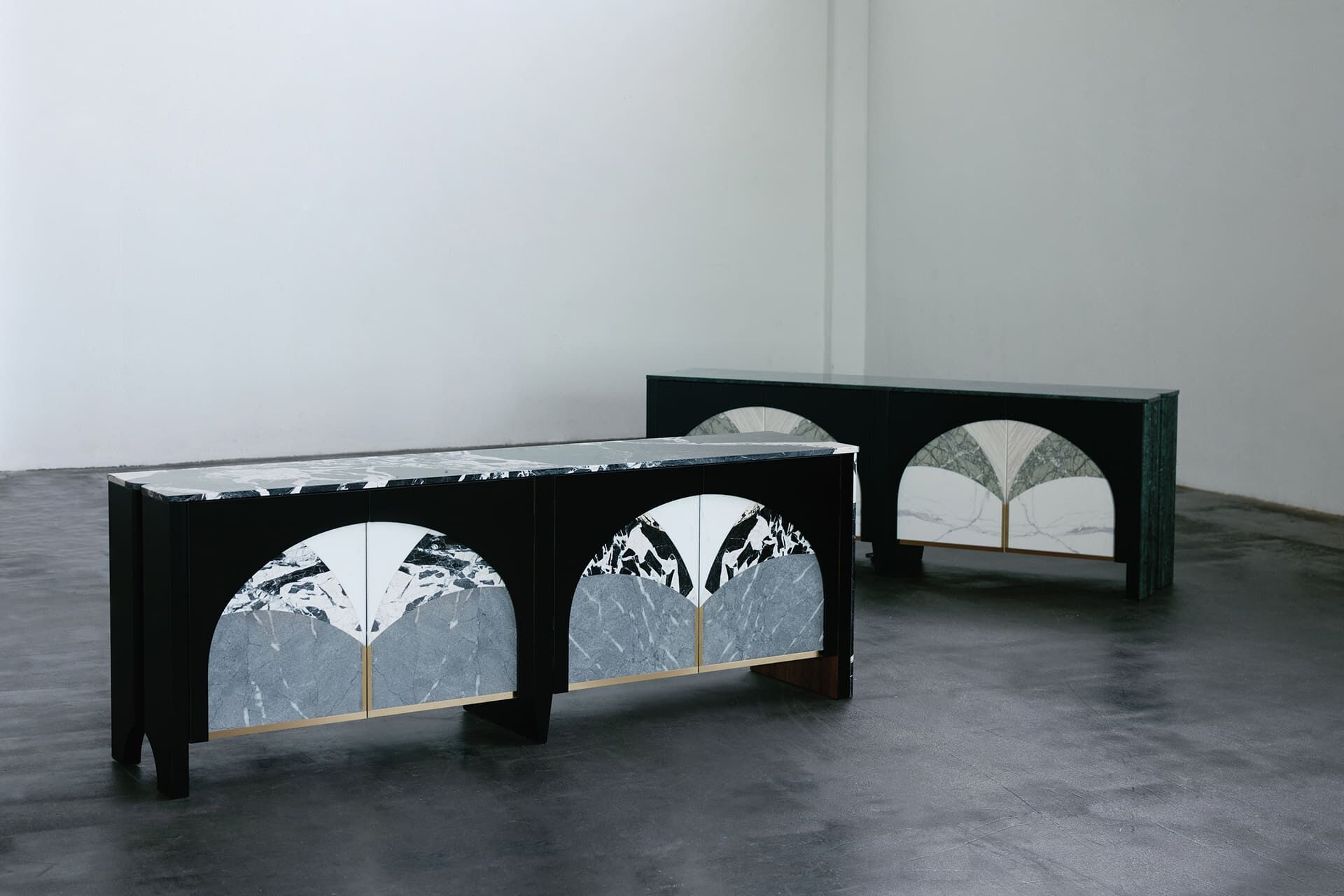 Мраморный шкаф с распашными дверями Greenapple Biloba ARCH-00040275 - Вид №4