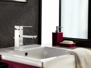 Remer Rubinetterie Смеситель для раковины, однорычажный, на одно отверстие Qubika Q10