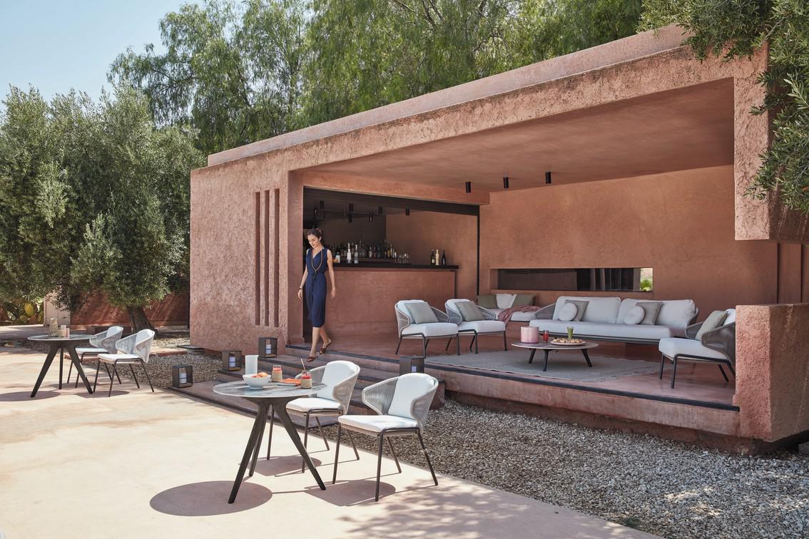 MNST971 Обеденный стол teak nero ⌀148см Manutti Torsa - Вид №16