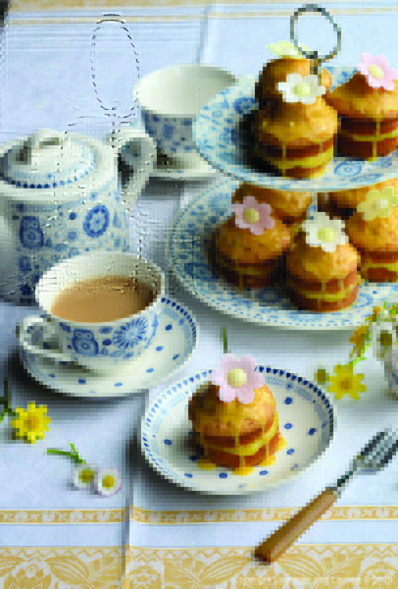 Солонка и перечница керамические голубые "Пензанс" от The Caravan Trail CHURCHILL ДИЗАЙНЕРСКИЕ 00-3951989 Белый;голубой  - Вид №1