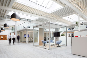 Мультимедийная акустическая офисная кабина