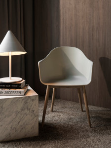 9391000-0001ZZZZ Harbor Arm Chair, Hard Shell LuceLight
