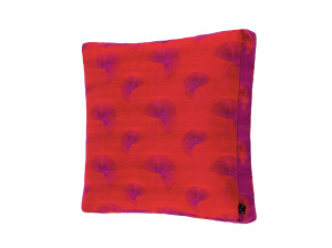 Квадратная подушка из ткани с цветочным рисунком