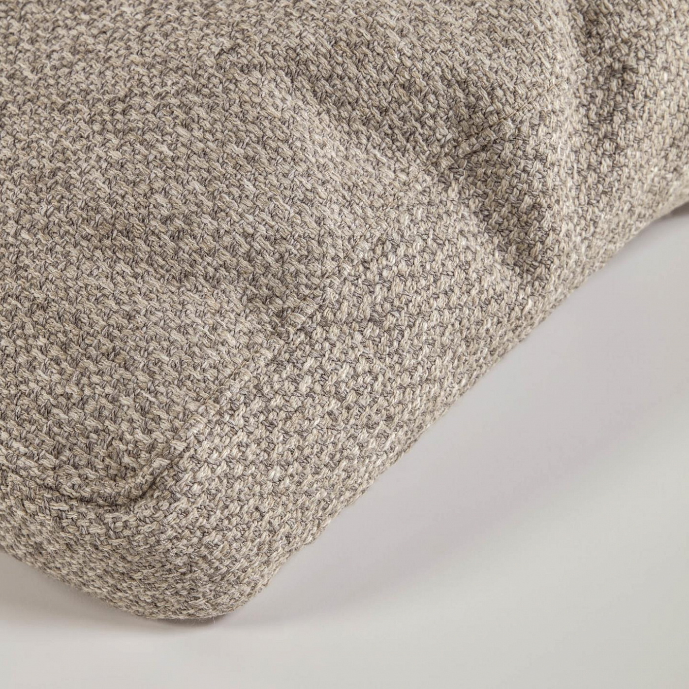 091216 Набор из 2-х подушек для дивана бежевый La Forma Noa - Вид №2