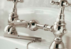 Gentry Home Смеситель для раковины мостик на 2 отверстия 200мм Mayfair Incalux GH102901 - Вид №1