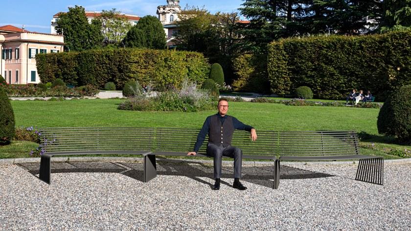 Urbantime Изогнутая металлическая скамья со спинкой Zeroquindici.015 sun-id-1408849 - Вид №3