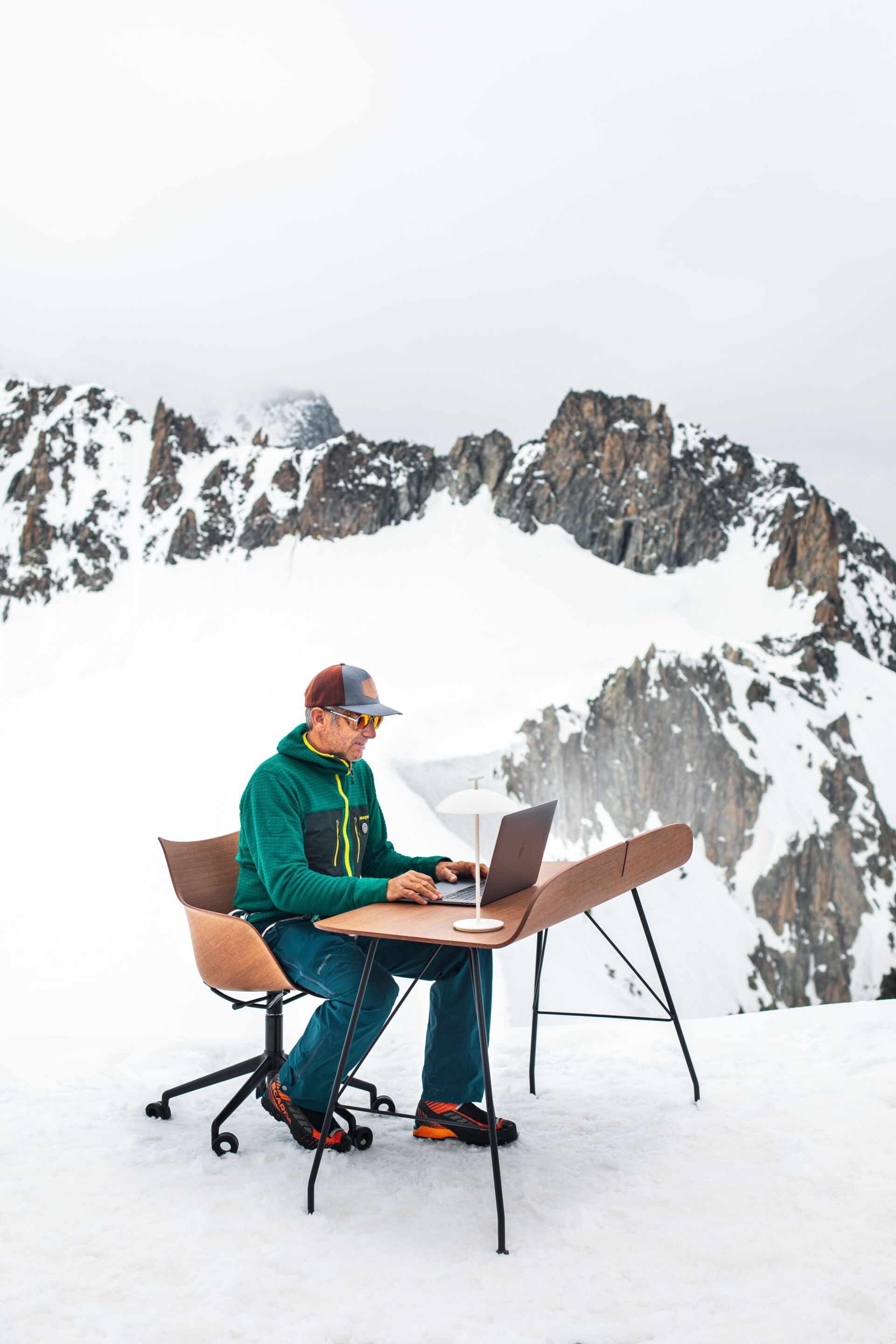 Деревянный письменный стол Kartell EARL OF WOOD ARCH-00064061 - Вид №5