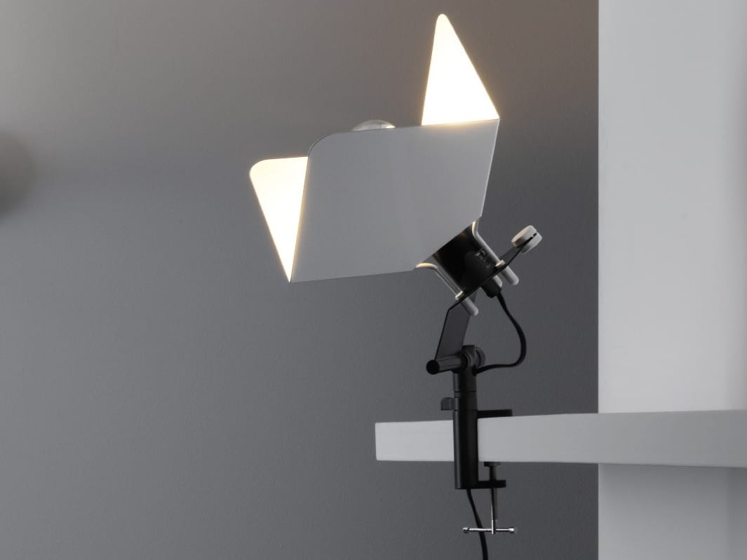 Железная настольная лампа с зажимом Stilnovo Триэдр ARCH-00059519 - Вид №1