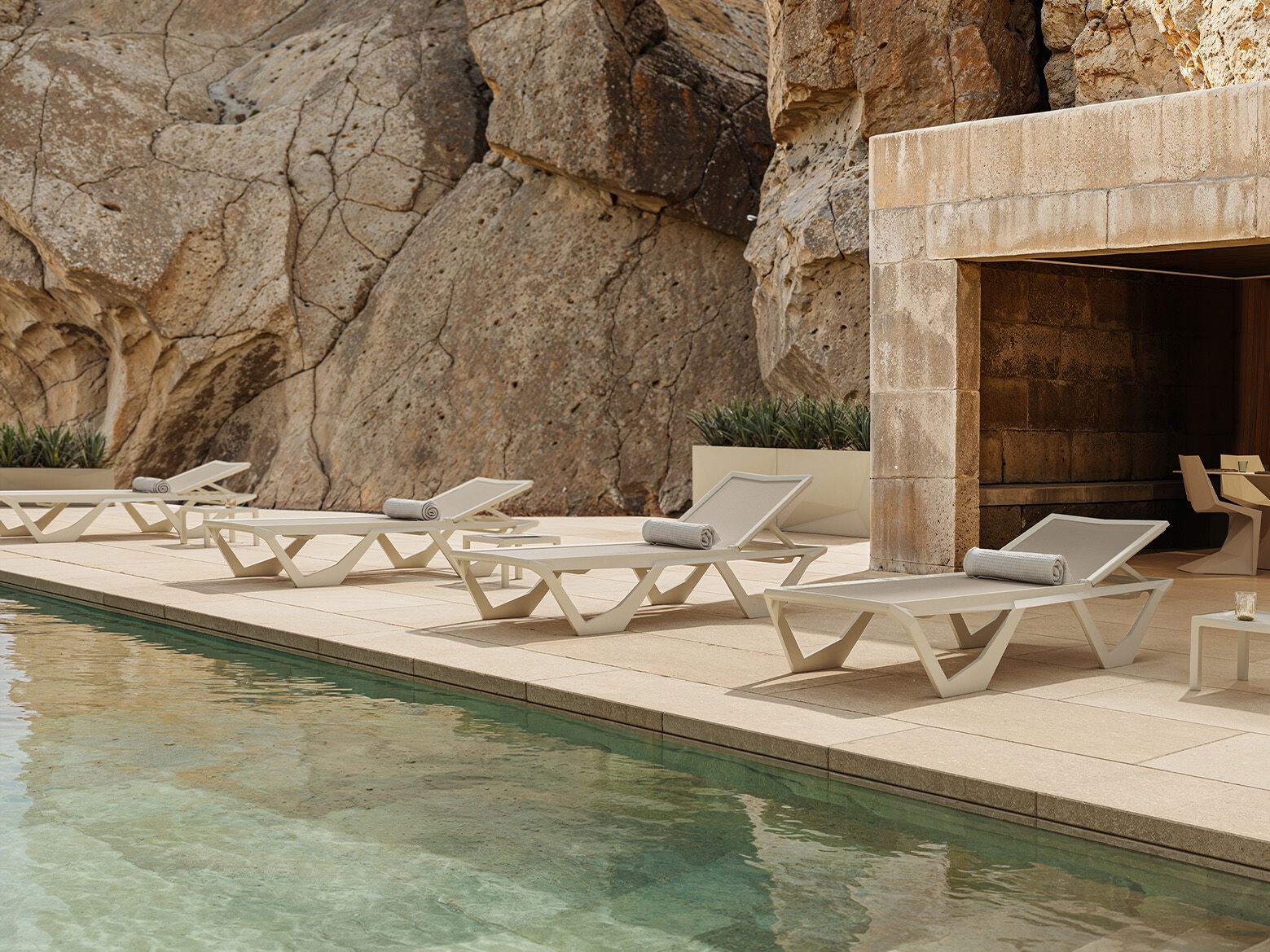 Полипропиленовая откидная Садовая кровать Vondom воксель ARCH-00107756 - Вид №1