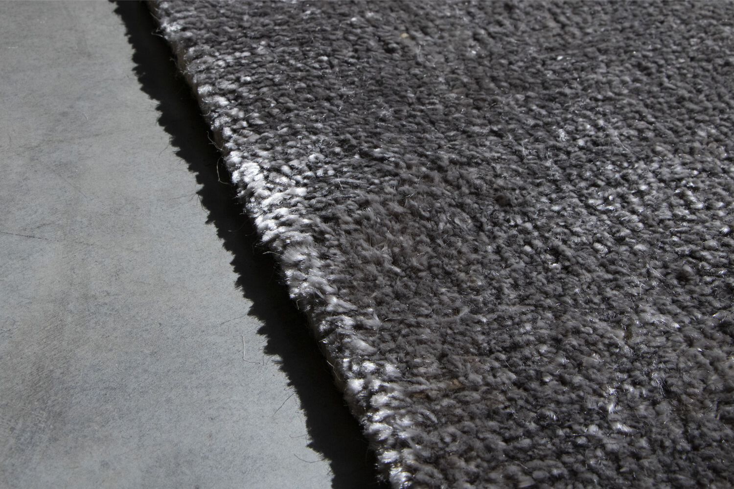 Однотонный коврик из вискозы G.T.DESIGN Kama Special Collections ARCH-00094043 - Вид №2