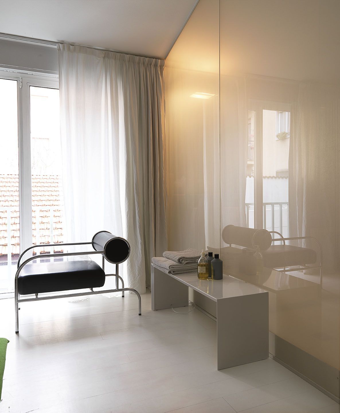 Алюминиевая электрическая скамья полотенцесушитель Tubes Plug &amp ARCH-00130712 - Вид №2