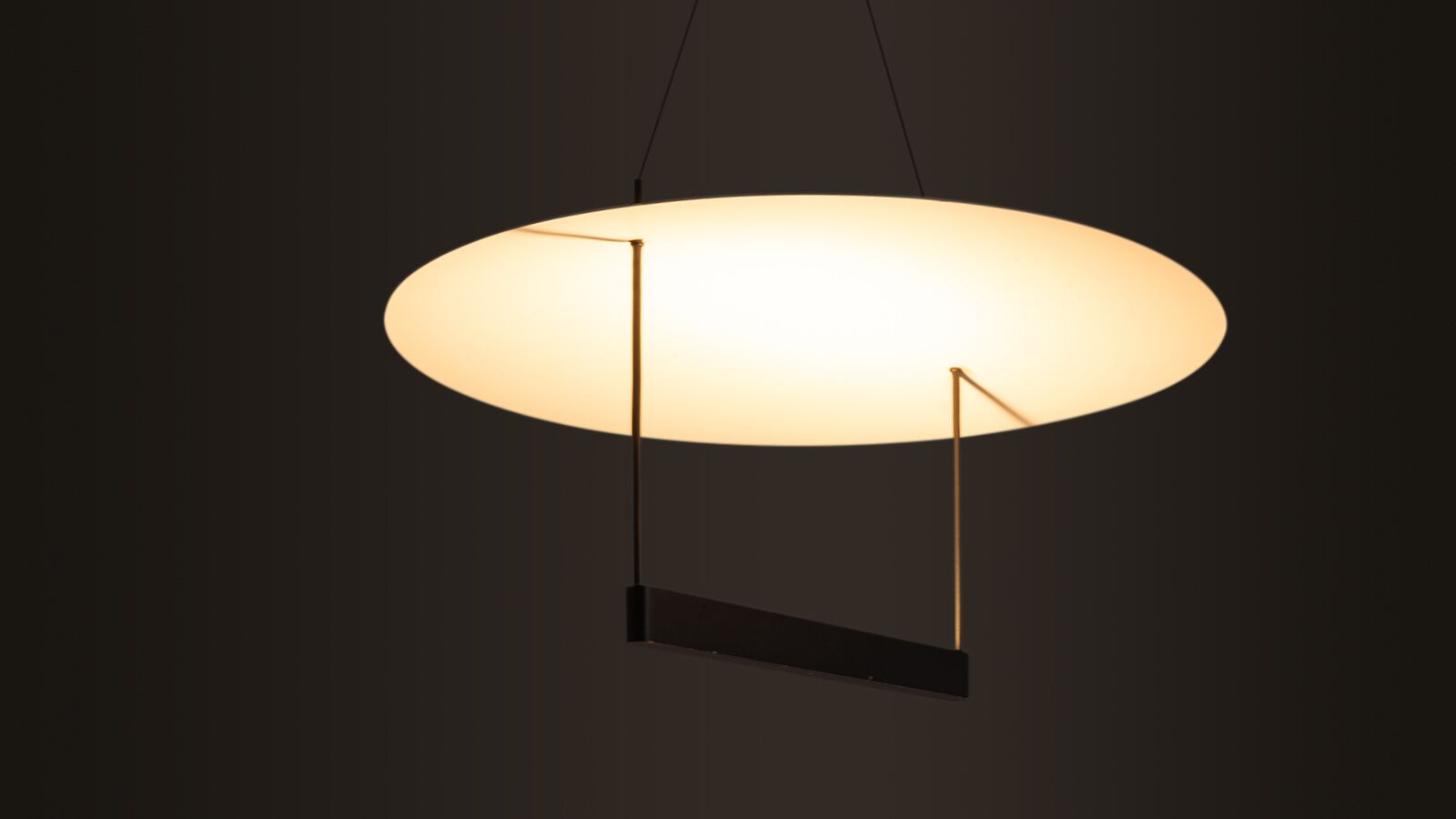 Алюминиевый светодиодный подвесной светильник Maytoni Атмосфера ARCH-00032945 - Вид №4