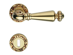 Классическая латунная ручка с насадкой