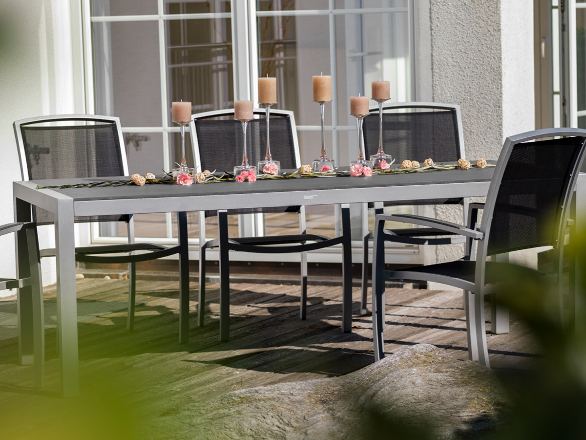 60.00.0352 Стол Kennedy из алюминия / серого камня с отверстием для зонта 90 x 215 Mbm  - Вид №1