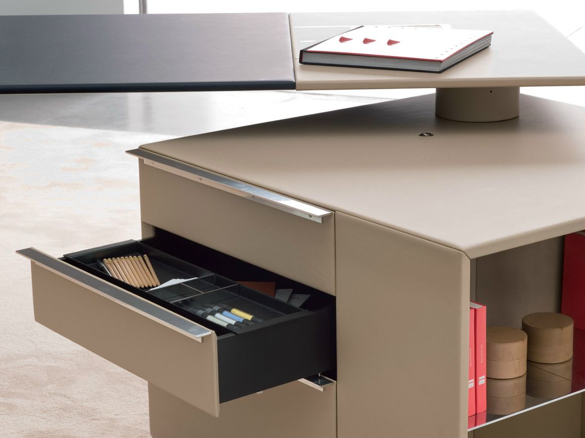 Кожаный прямоугольный исполнительный стол со встроенной полкой Poltrona Frau офис-системы управления ARCH-00021979 - Вид №4