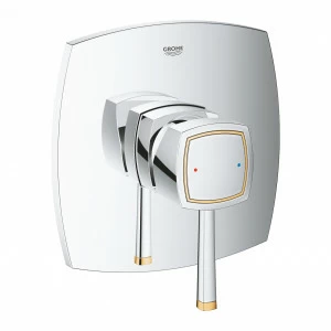 Смеситель однорычажный для душа GROHE Grandera, квадратная розетка, хром золото (24067IG0)