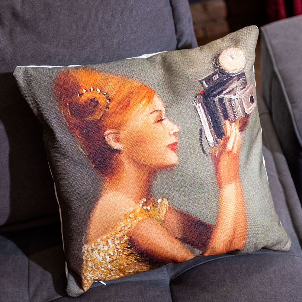 37039810 Арт-подушка «Яркая вспышка» Object Desire  - Вид №1