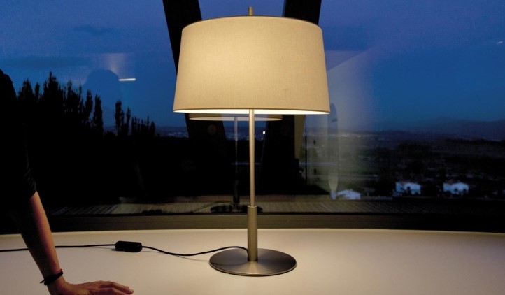 086305 Настольная лампа белая классика Santa & Cole Diana Santreyd - Вид №2