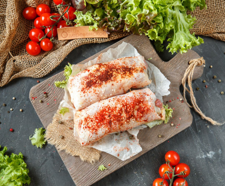 6292 Рулет куриный фаршированный сыром и грибами Вкусляндия 