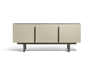 Кожаный шкаф