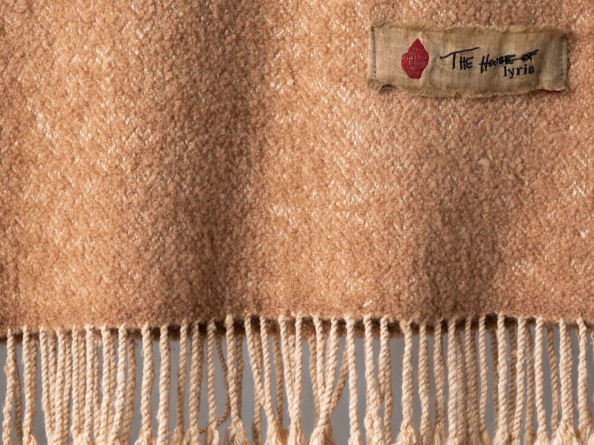 Шелковый и верблюжий плед The House of Lyria PAIPOTE.D1 ARCH-00138618 - Вид №3