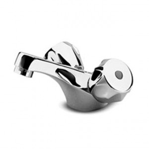 Z7046P Раковина на одно отверстие с аэратором <br> гибкими шлангами <br> без отходов. Zucchetti Zeta 70