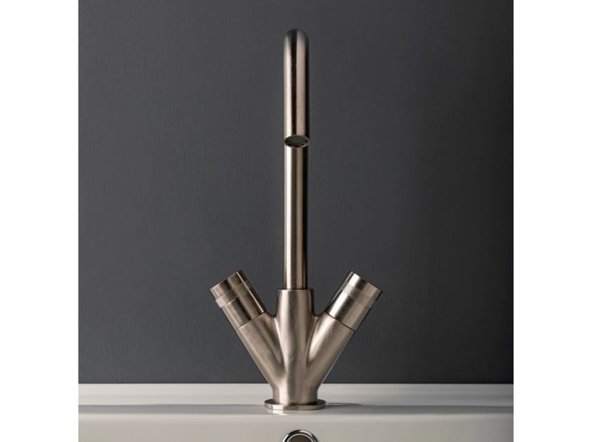 Смеситель для раковины с одним отверстием Rubinetterie Treemme X-Change ARCH-00111754