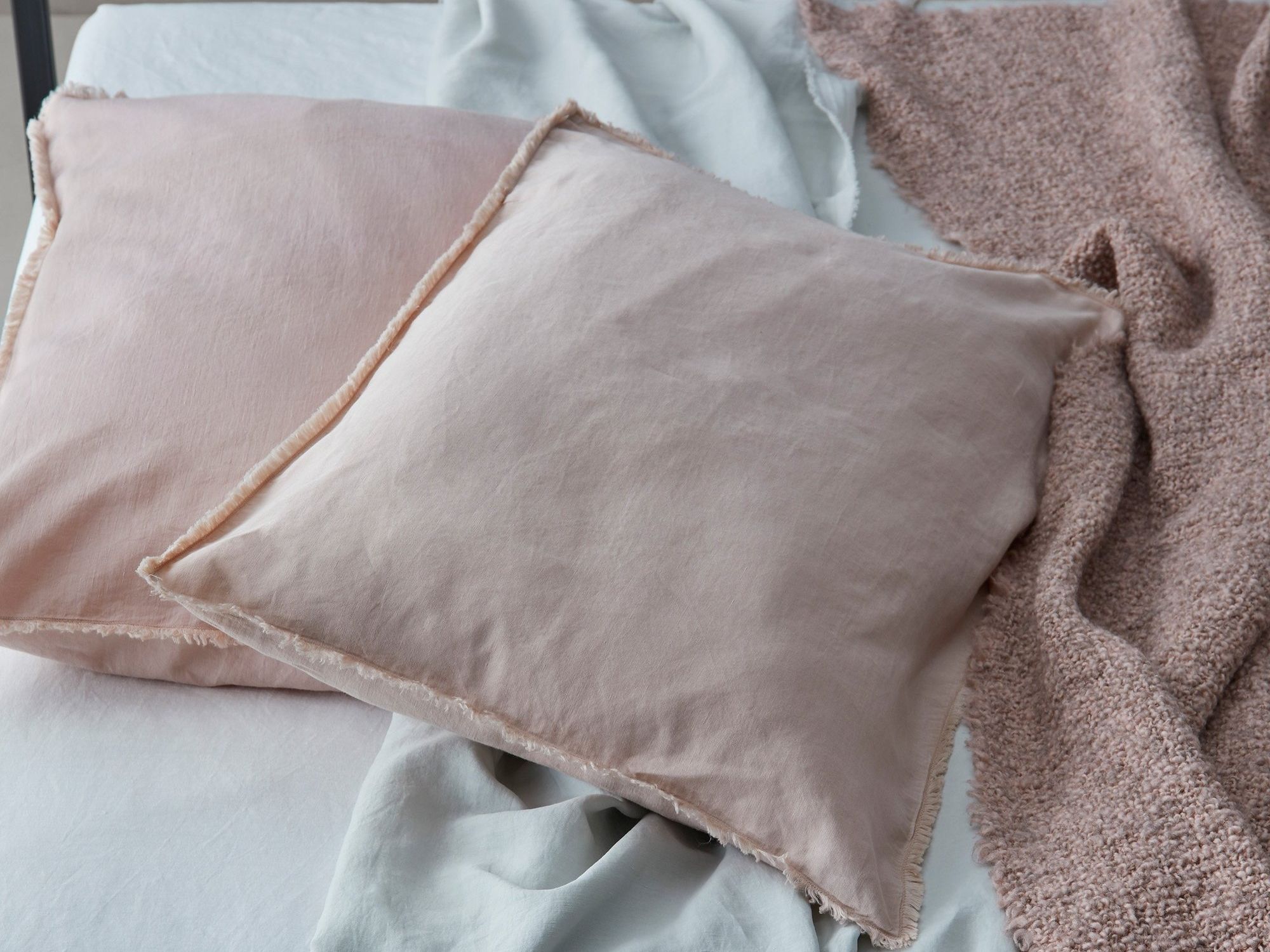 Наволочка из льна и хлопка Society Limonta SATEN ARCH-00132969