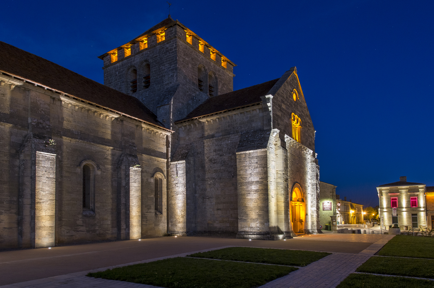 8380203 Встраиваемый в пешеходный пол Platek MINI FULL INOX  MINI FULL INOX - 8 LED RGBW 28°  - Вид №10