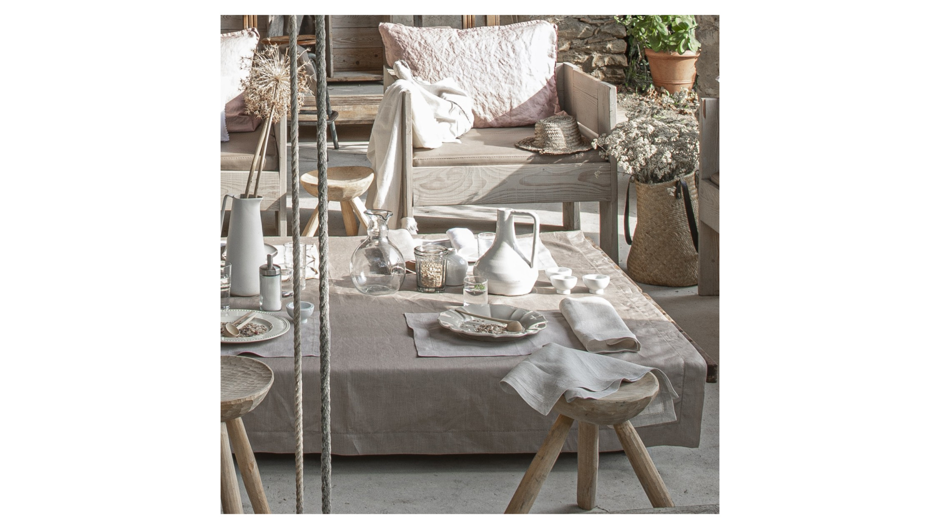 80570 Alexandre Turpault Скатерть 170х170см "Флоренс" (кремовая) Текстиль  - Вид №1