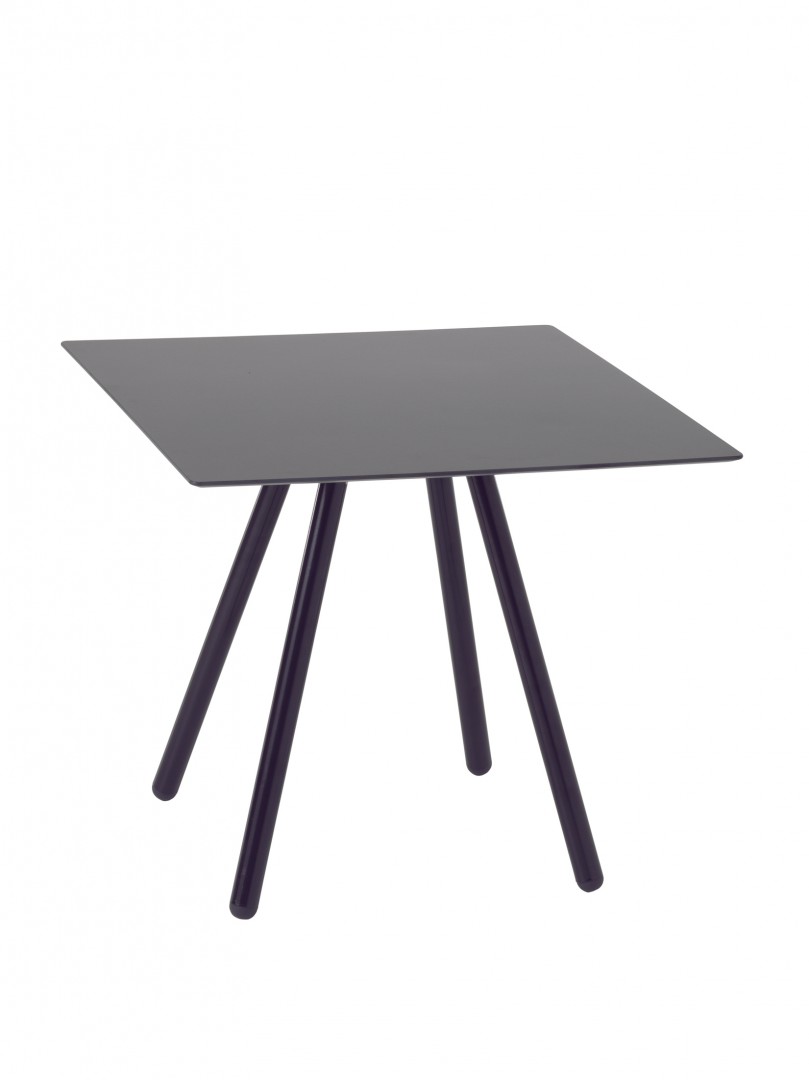 Jet523Q Журнальный столик на 4 стальных ножках. Высота 50 см. Et al. Jet