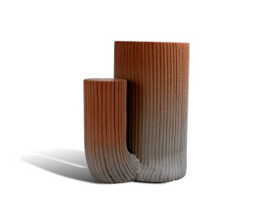 Круглый бетонный журнальный столик