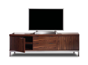 Деревянный шкаф для телевизора с выдвижными ящиками и распашными дверцами