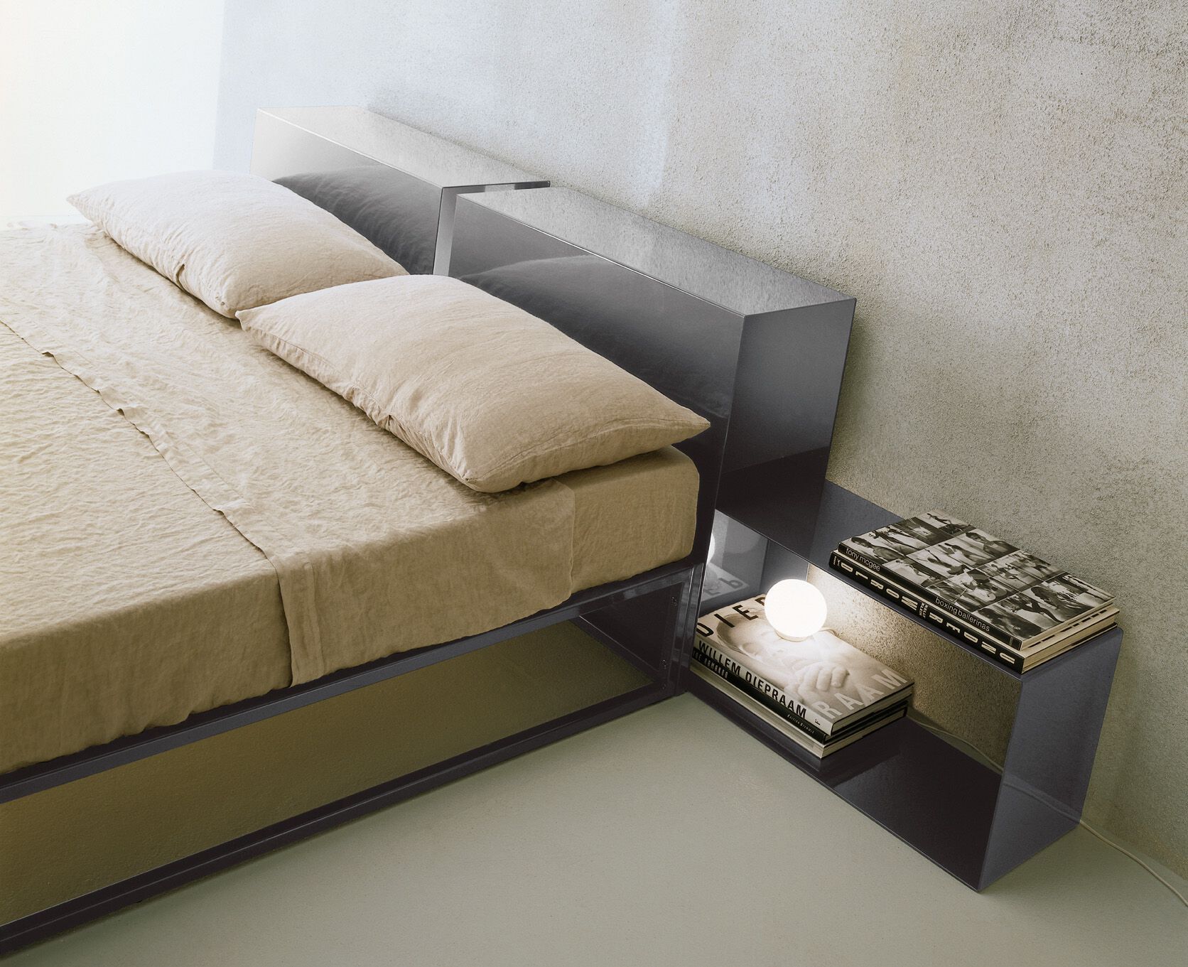 Журнальный столик / тумбочка из листового металла XAM SLIM 1 ARCH-00116033 - Вид №2